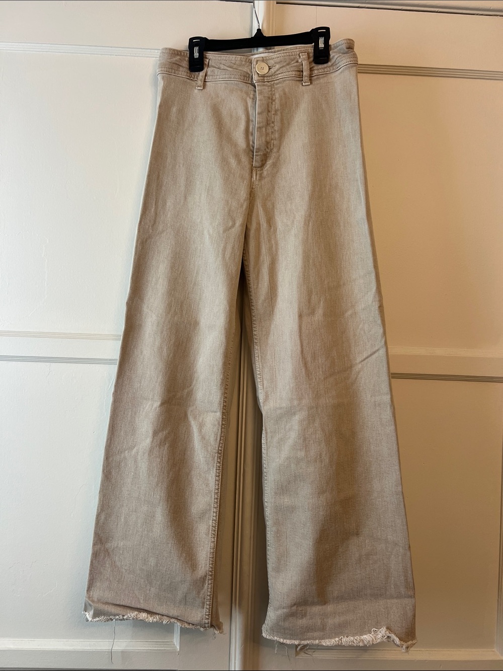 Zara wide leg denim in light beige